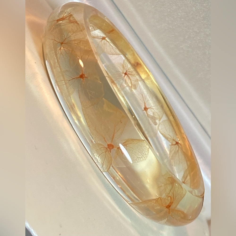 Vintage Bangle Bracelet with Real Flowers